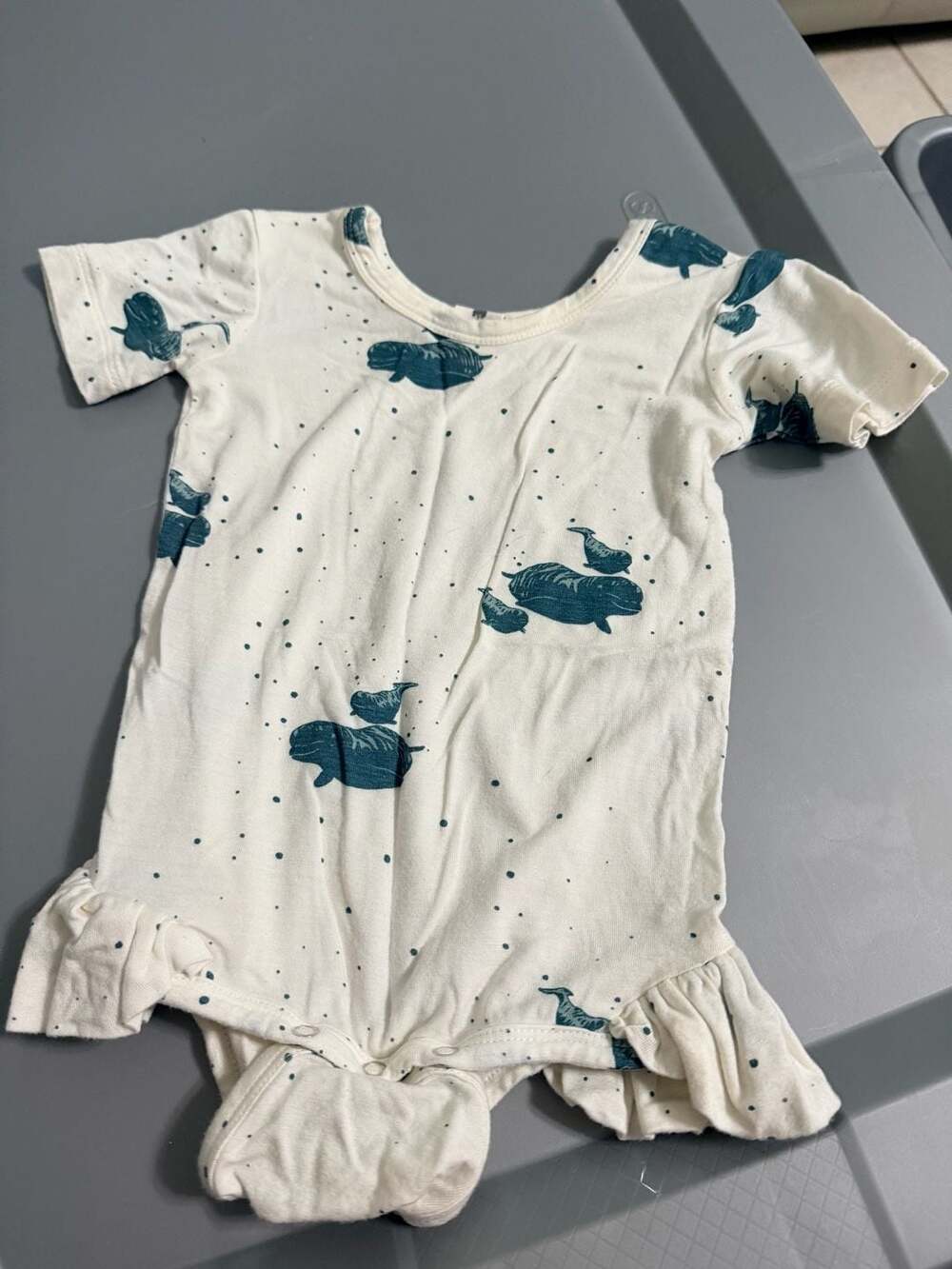 Kate Quinn Whale Print Bodysuit Size 6-12 M Bamboo Romper Bodysuit
